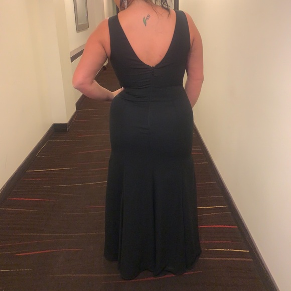 HERE IS YOUR LITTLEST BLACK DRESS - Picture 2 of 6